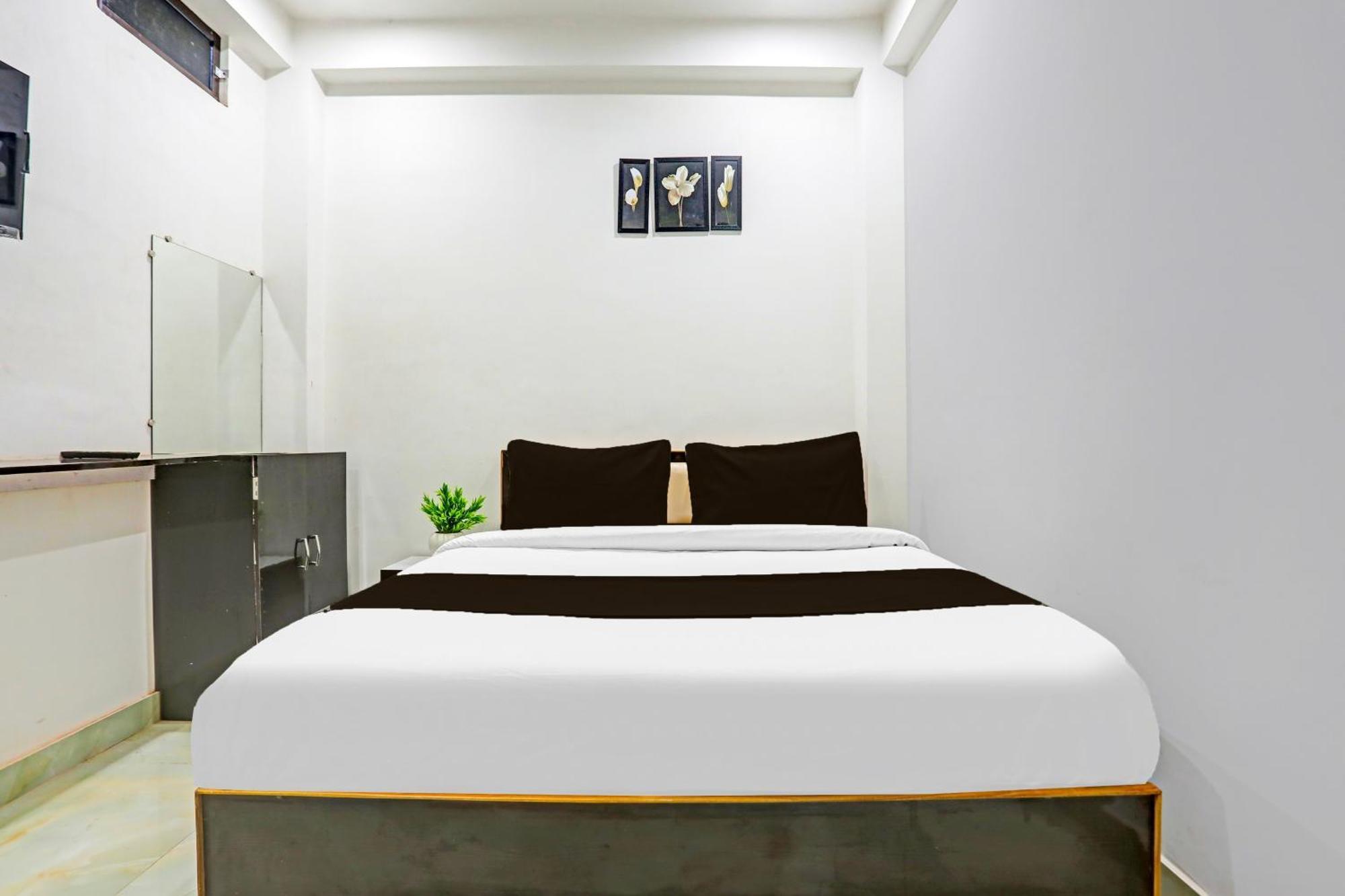 Hotel O The Maruti Paying Guest House Varanasi Exterior foto
